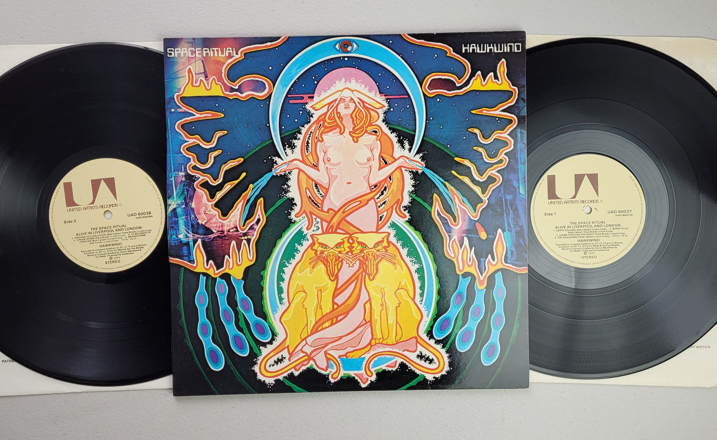 Hawkwind,Space Ritual,Looks like a Strong UK EX. Matrix A2,B2,A2,B2.,,LP Album